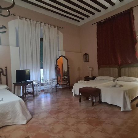 Casa Palacio Conde De Garcinarro Huete Екстериор снимка