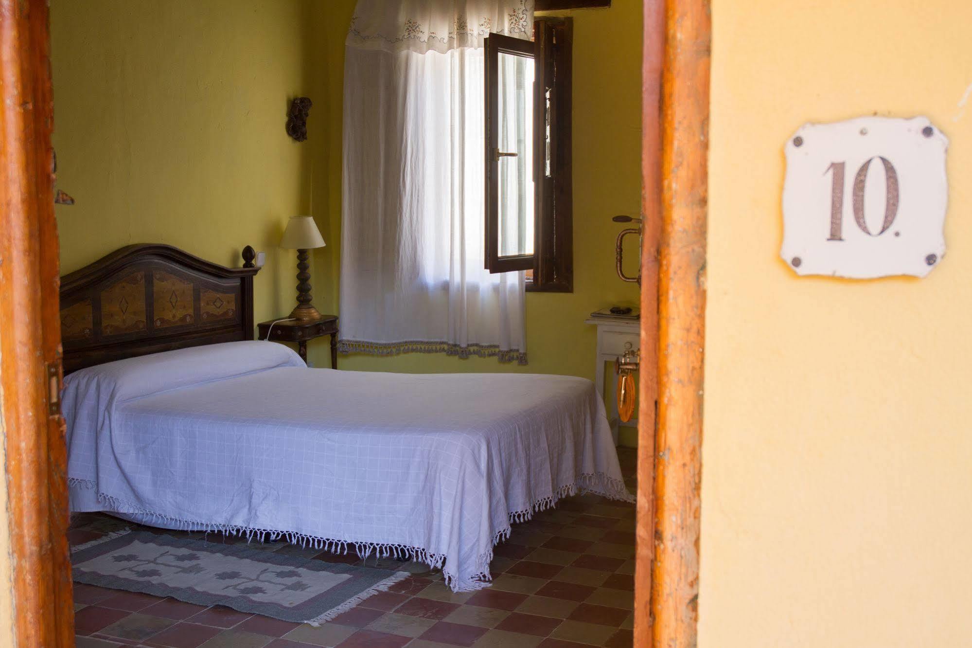 Casa Palacio Conde De Garcinarro Huete Екстериор снимка