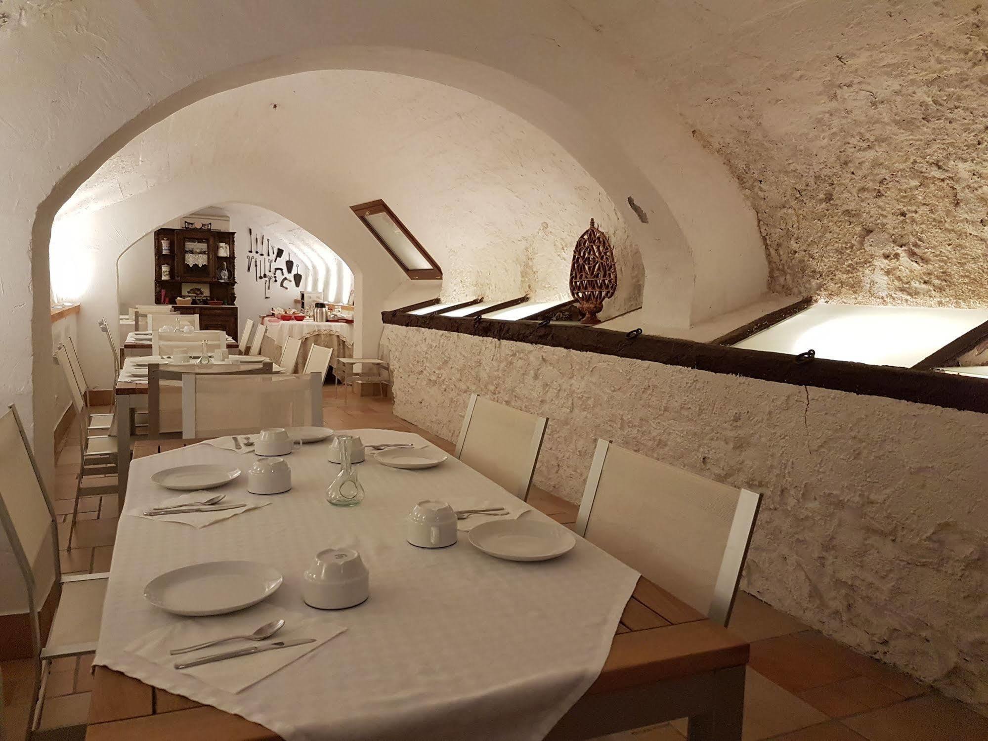 Casa Palacio Conde De Garcinarro Huete Екстериор снимка