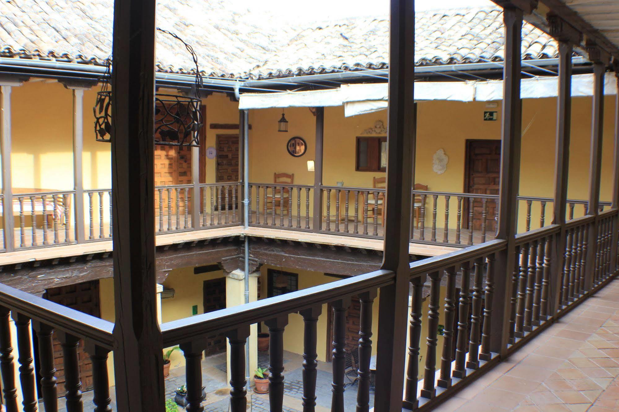 Casa Palacio Conde De Garcinarro Huete Екстериор снимка