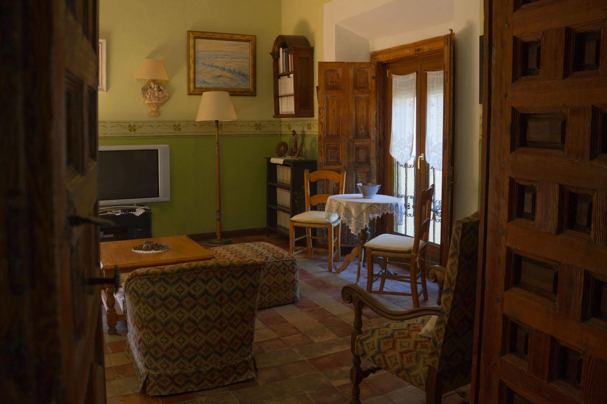 Casa Palacio Conde De Garcinarro Huete Екстериор снимка